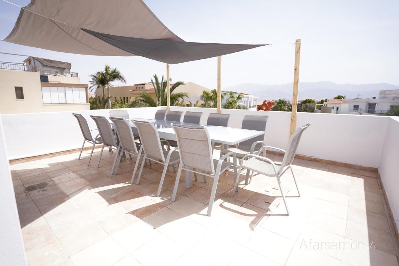 Yalarent Afarsemon Apartments With Pool - For Families & Couples Eilat Esterno foto