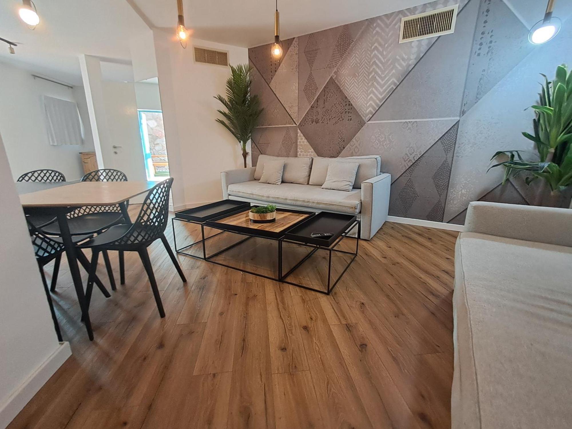 Yalarent Afarsemon Apartments With Pool - For Families & Couples Eilat Esterno foto