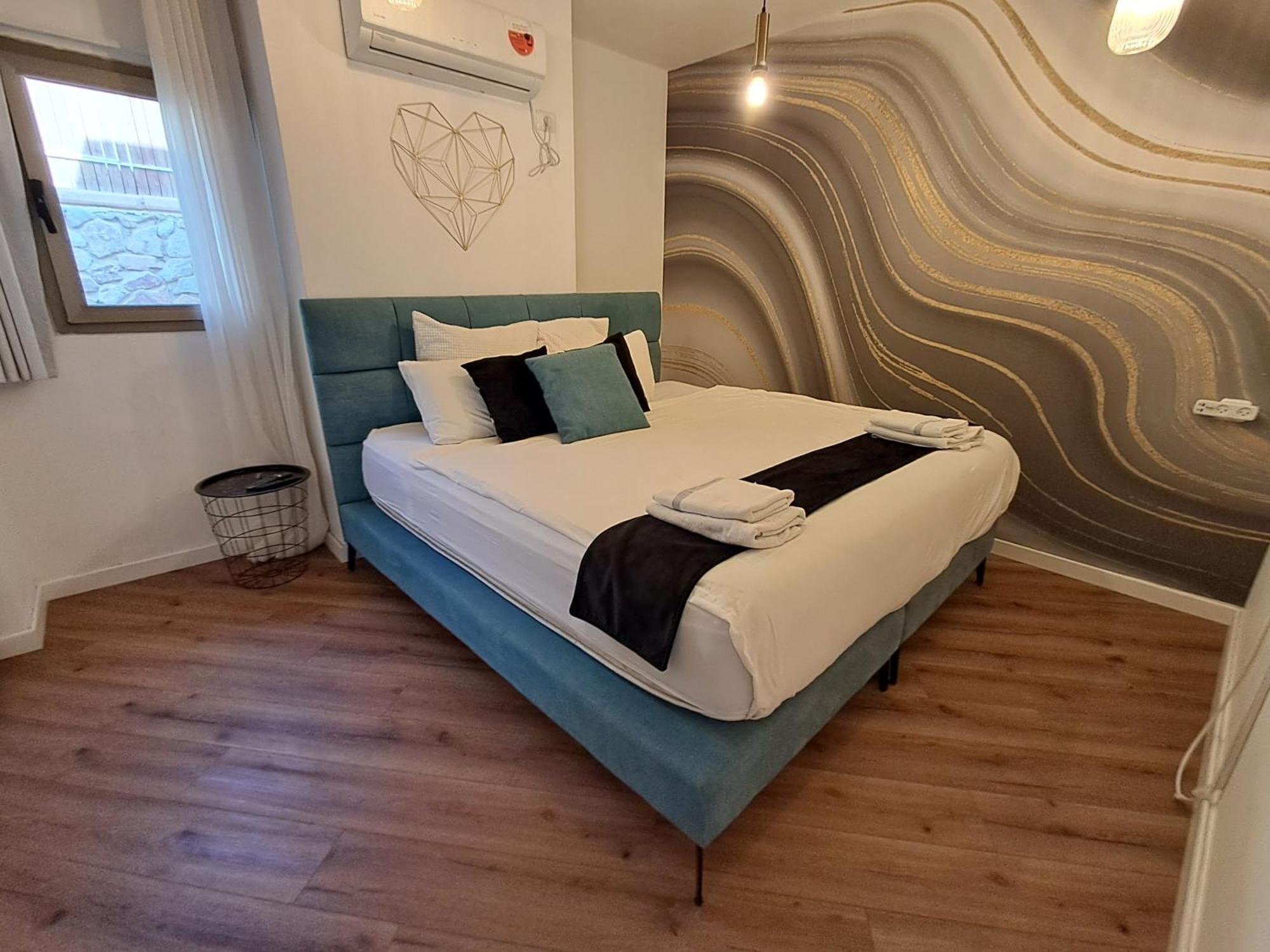 Yalarent Afarsemon Apartments With Pool - For Families & Couples Eilat Esterno foto
