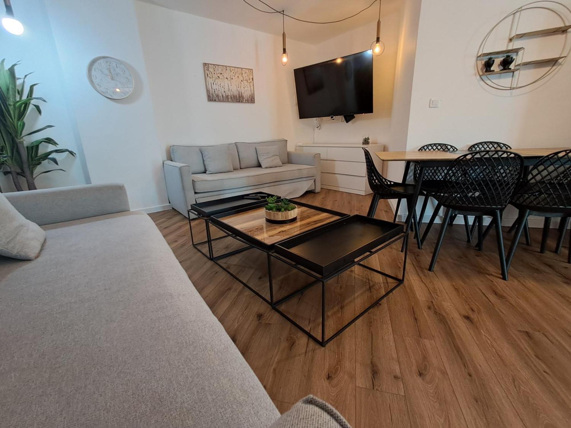 Yalarent Afarsemon Apartments With Pool - For Families & Couples Eilat Esterno foto