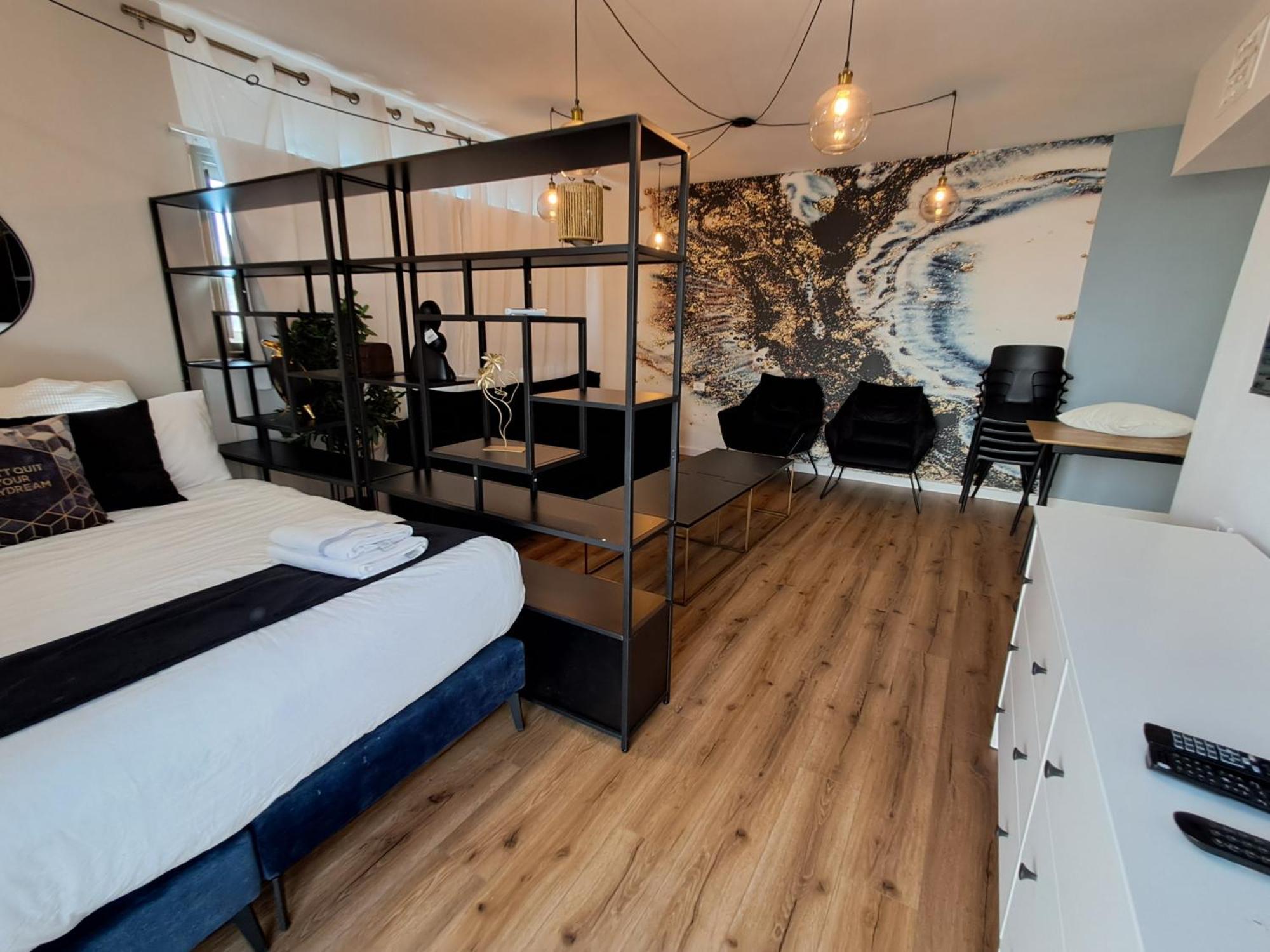 Yalarent Afarsemon Apartments With Pool - For Families & Couples Eilat Esterno foto