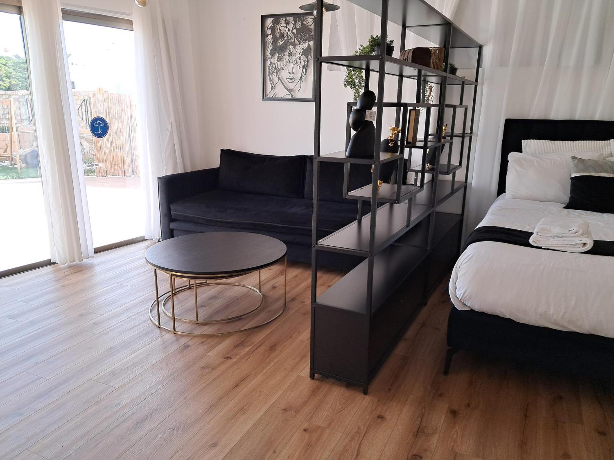 Yalarent Afarsemon Apartments With Pool - For Families & Couples Eilat Esterno foto
