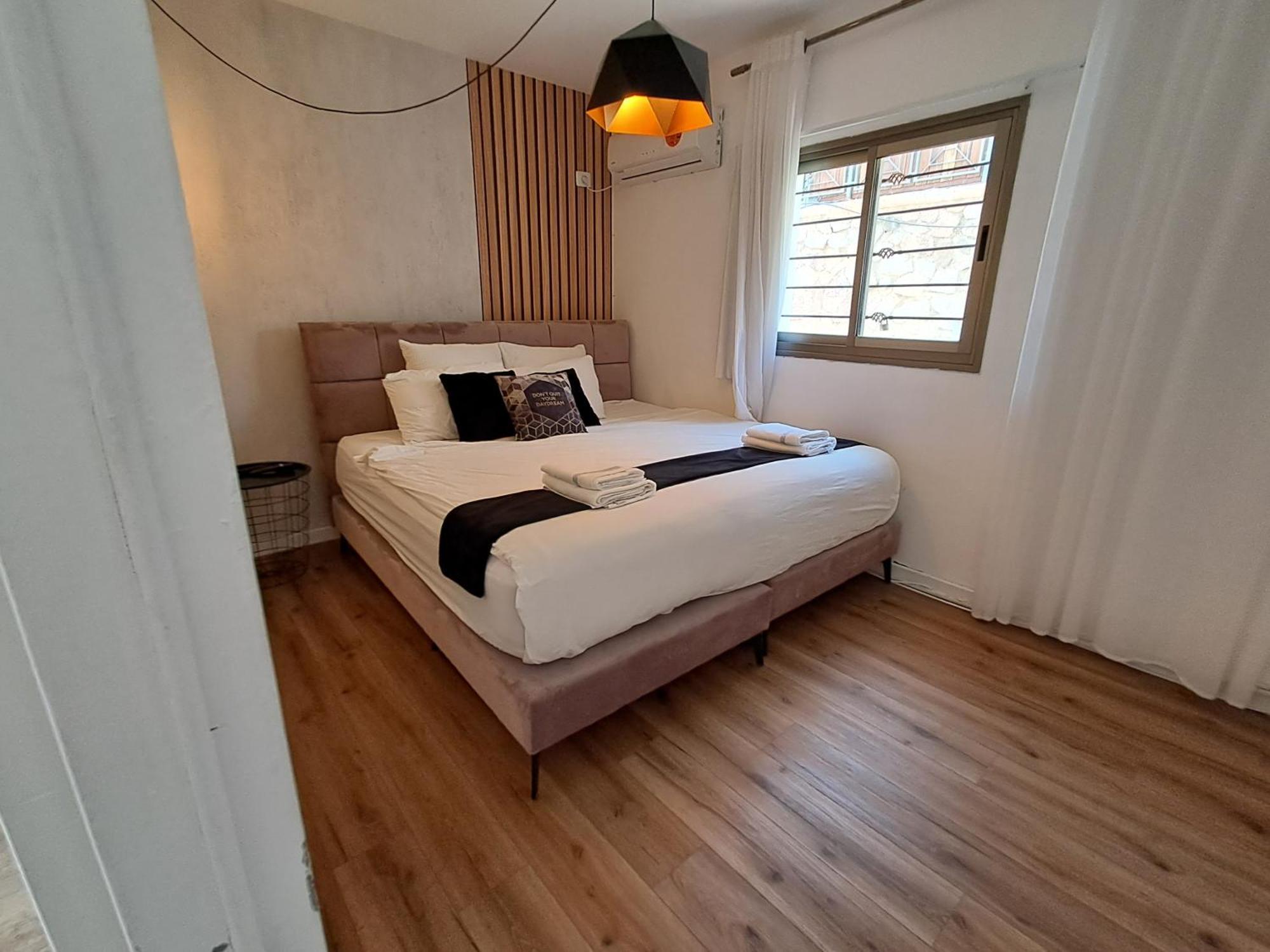 Yalarent Afarsemon Apartments With Pool - For Families & Couples Eilat Esterno foto